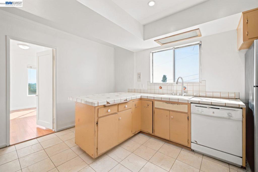 17005 Santa Fe St Property Photo 14
