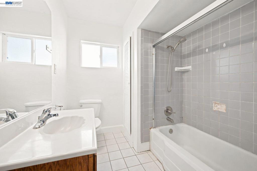 17005 Santa Fe St Property Photo 23