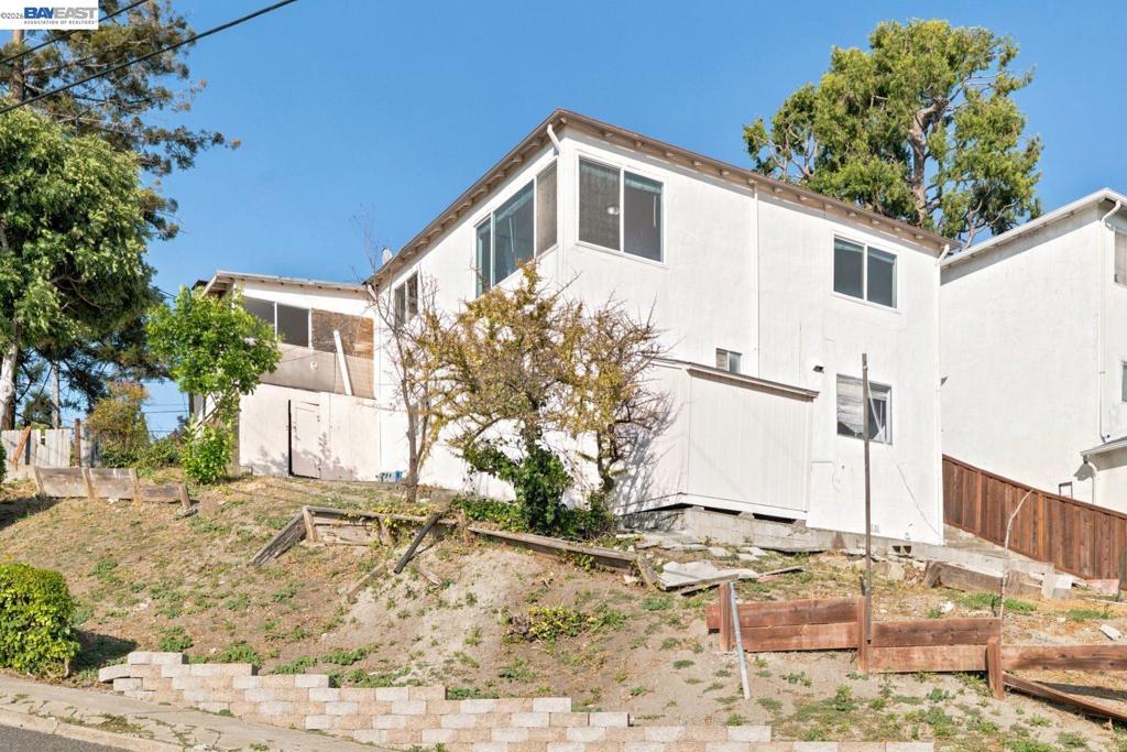 17005 Santa Fe St Property Photo 40