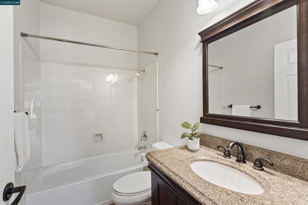 1641 Regent Dr Property Photo 17