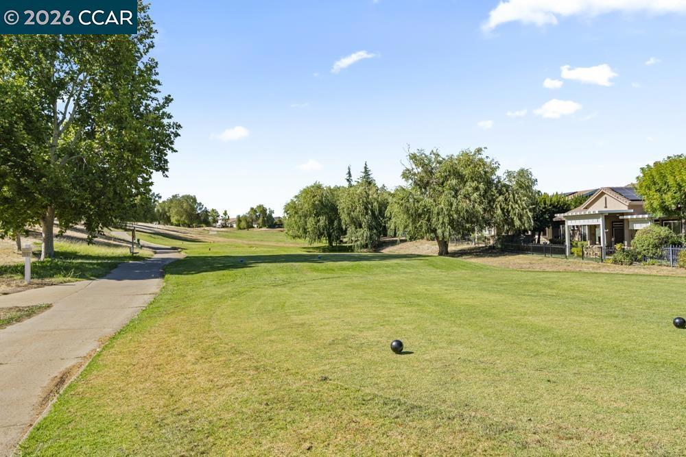 1641 Regent Dr Property Photo 40