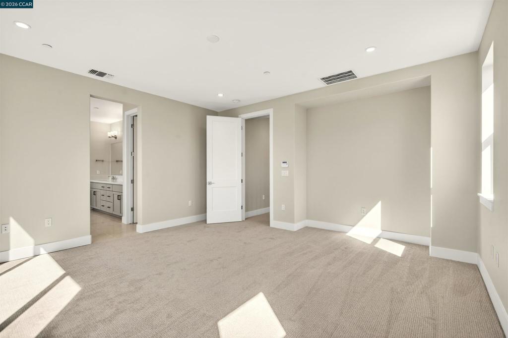 2201 Vandeleur Drive Property Photo 21