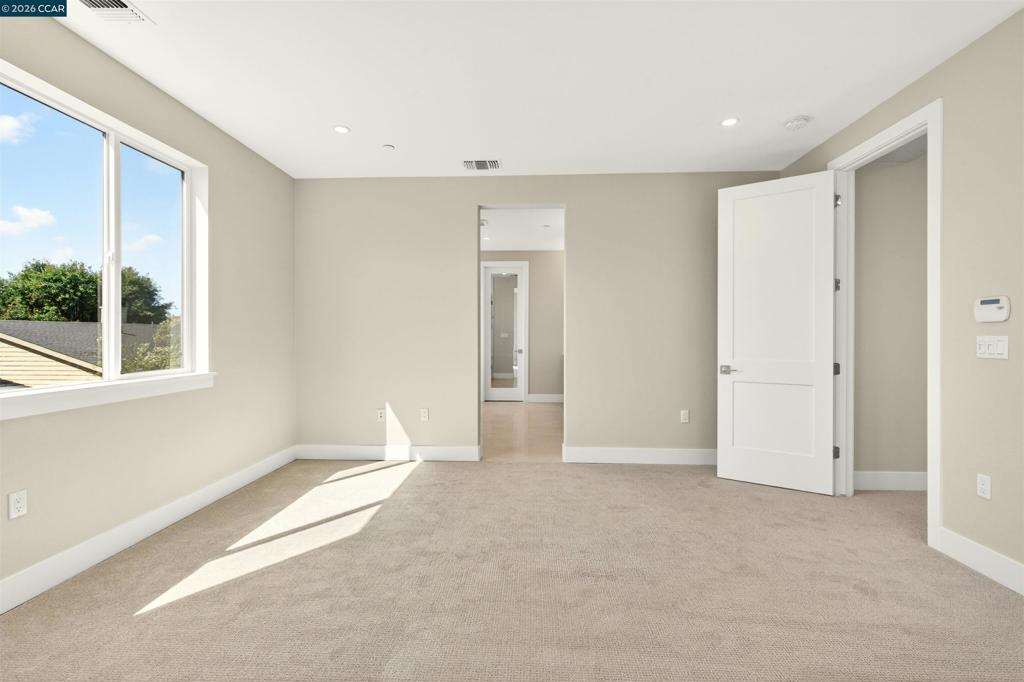 2201 Vandeleur Drive Property Photo 23