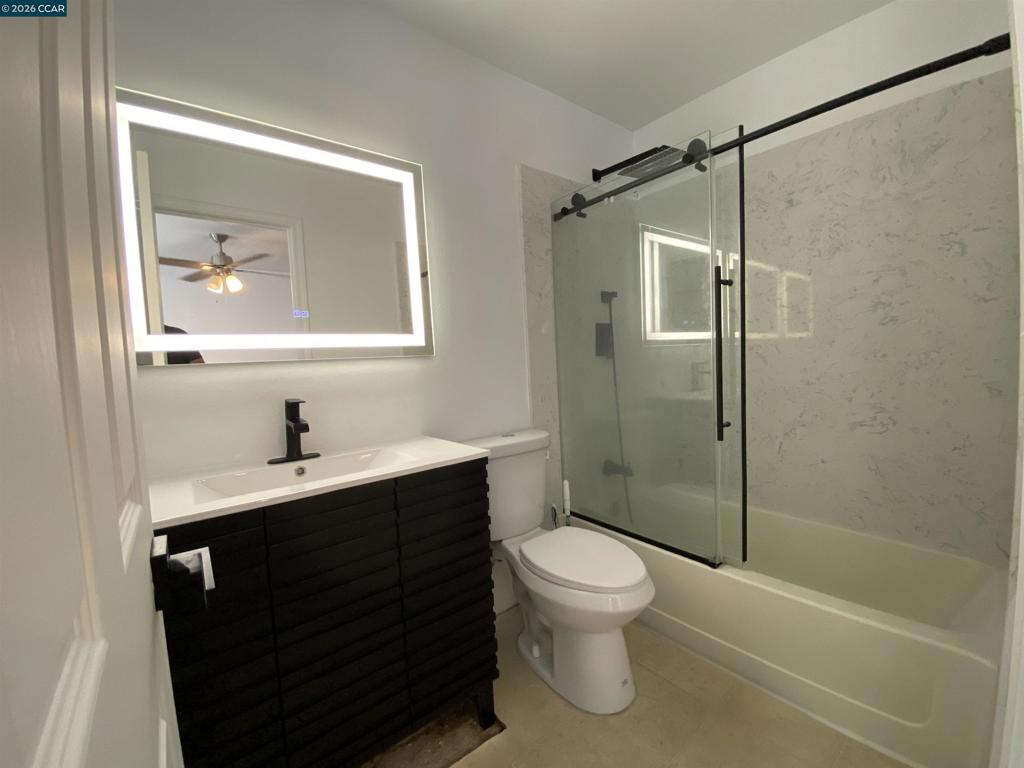 209 Hidden Creek Ct Property Photo 6