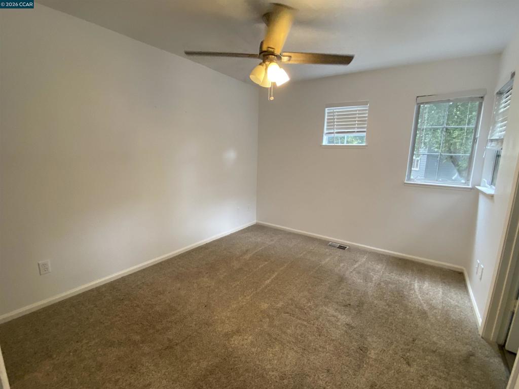 209 Hidden Creek Ct Property Photo 8