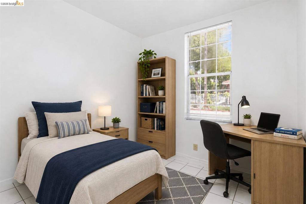 3302 California St Property Photo 17