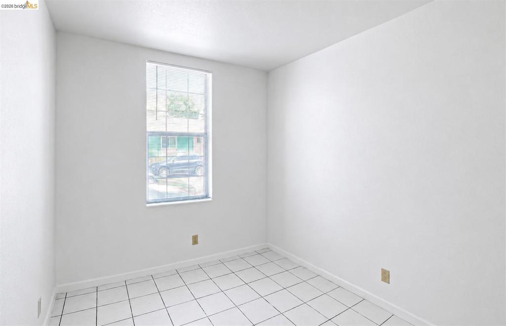 3302 California St Property Photo 18
