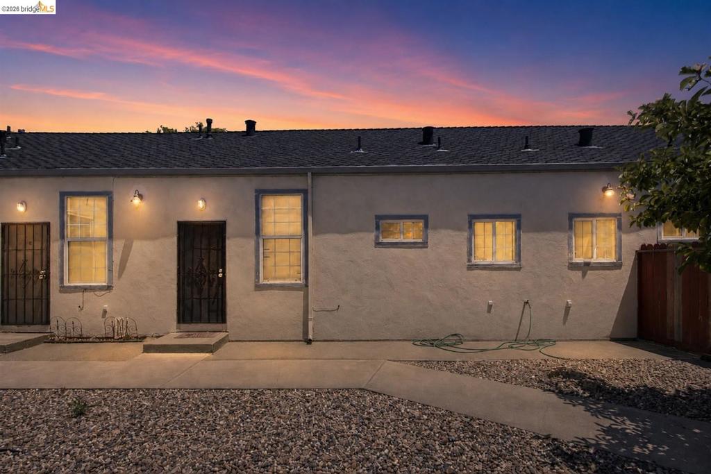 3302 California St Property Photo 24