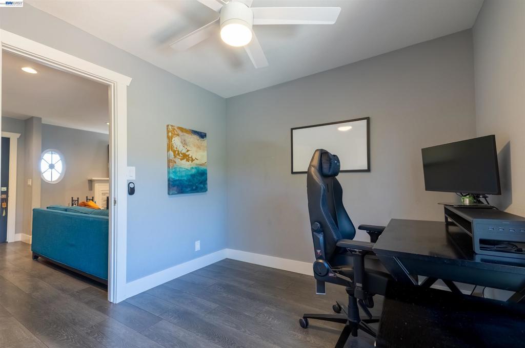 16004 Wellington Way Property Photo 31