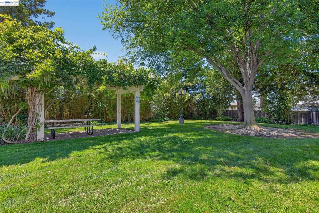 27787 Vasona Ct 13 Property Photo 4