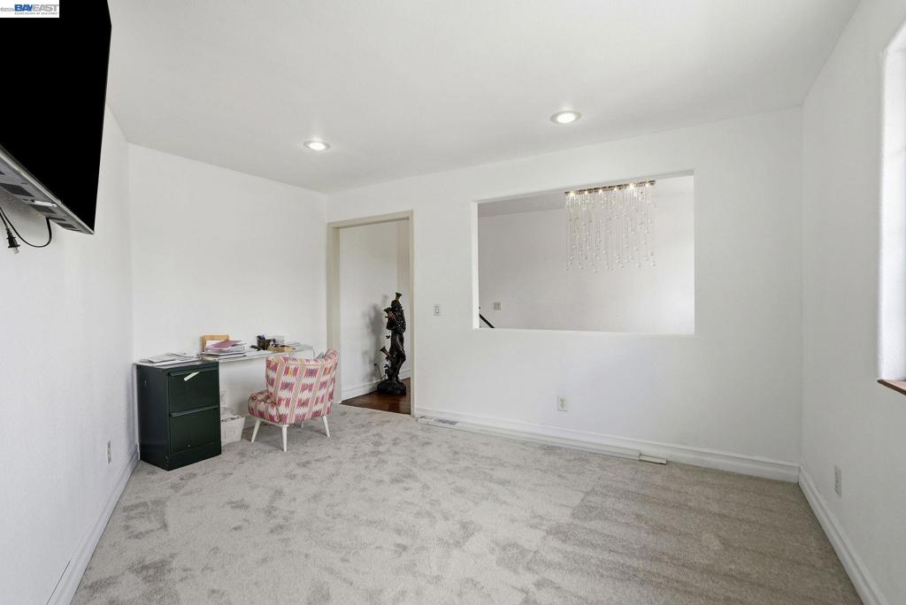 24025 2nd St Property Photo 28