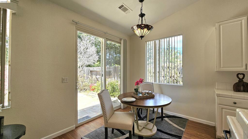 707 Thompsons Dr Property Photo 8
