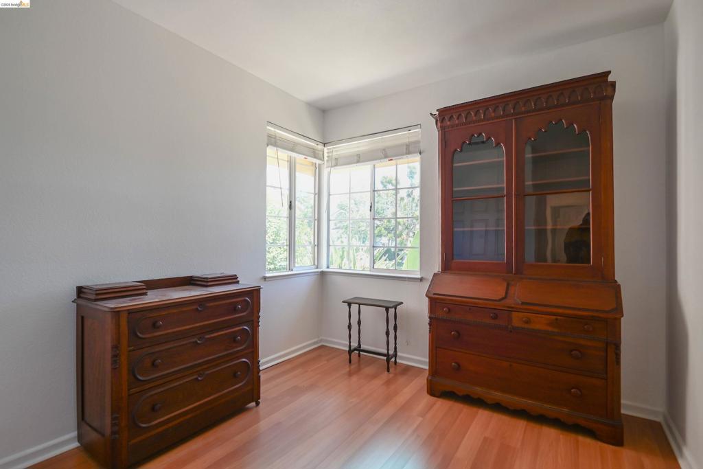 240 Seabury St. Property Photo 29