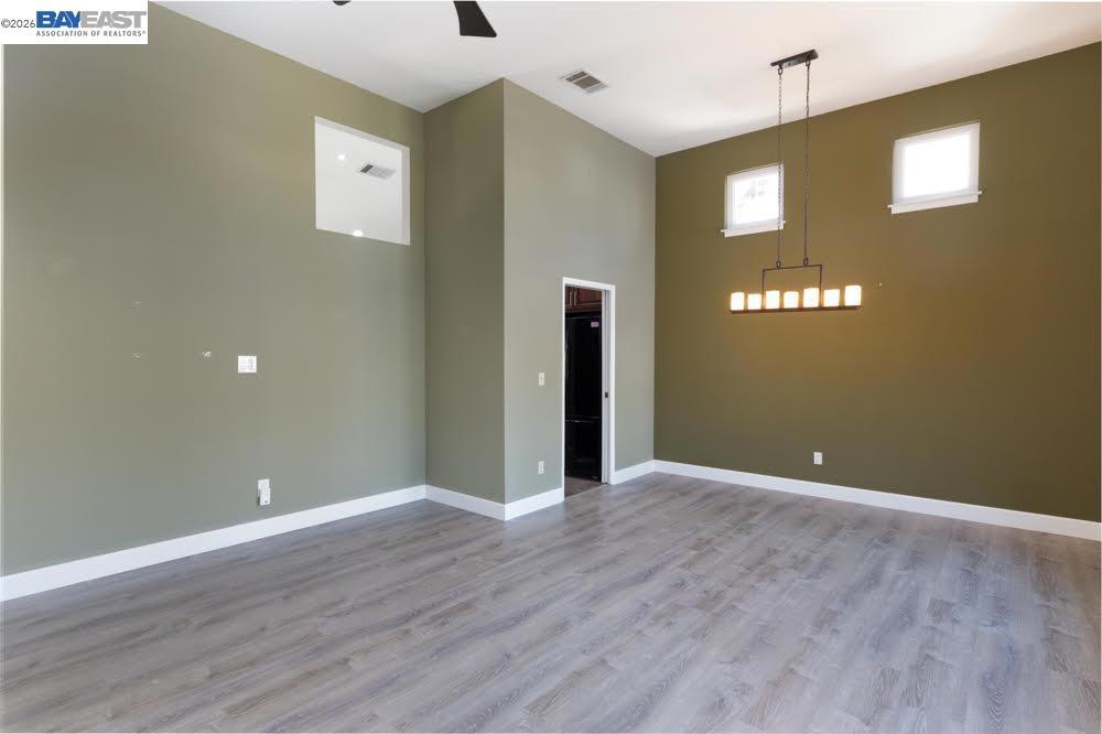 406 Stanford St Property Photo 3