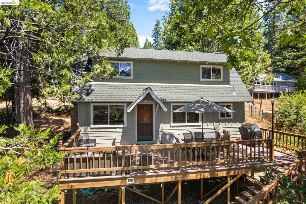 20708 Hekeke Lane Property Photo 1