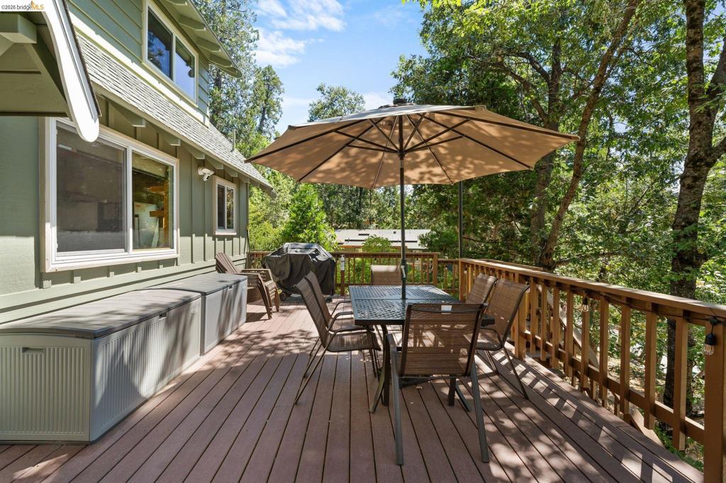 20708 Hekeke Lane Property Photo 7