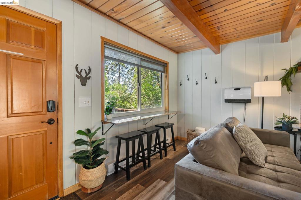 20708 Hekeke Lane Property Photo 11