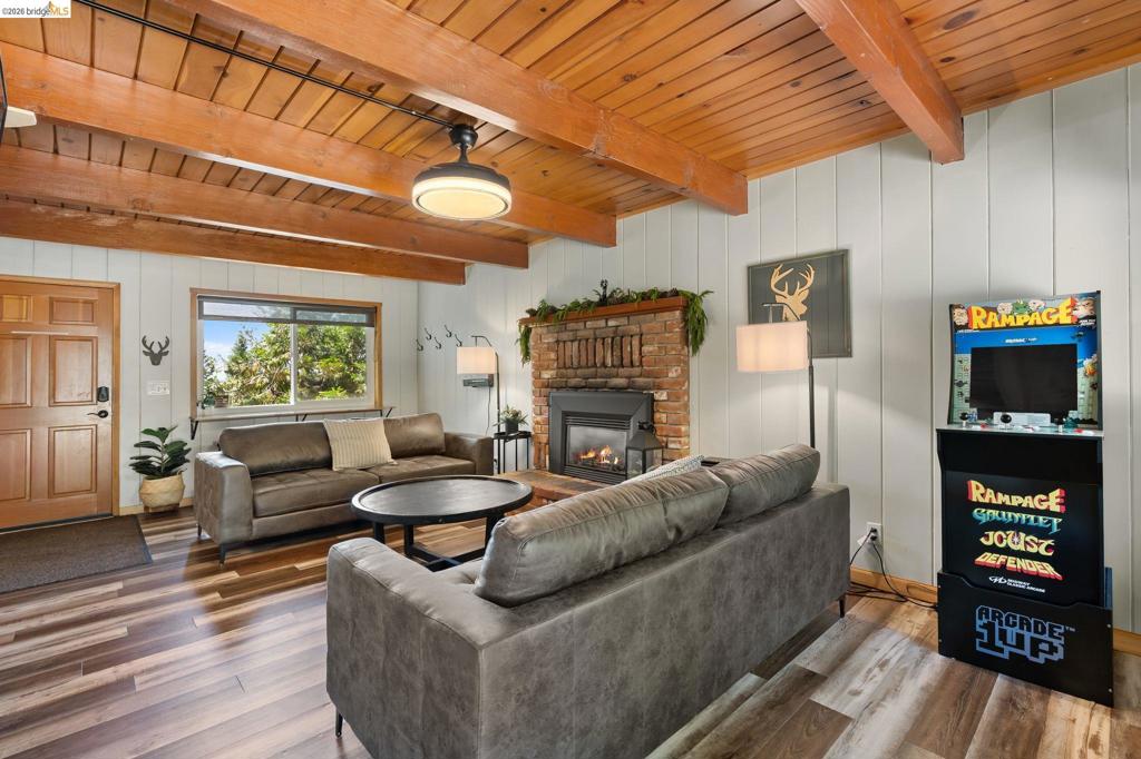 20708 Hekeke Lane Property Photo 14