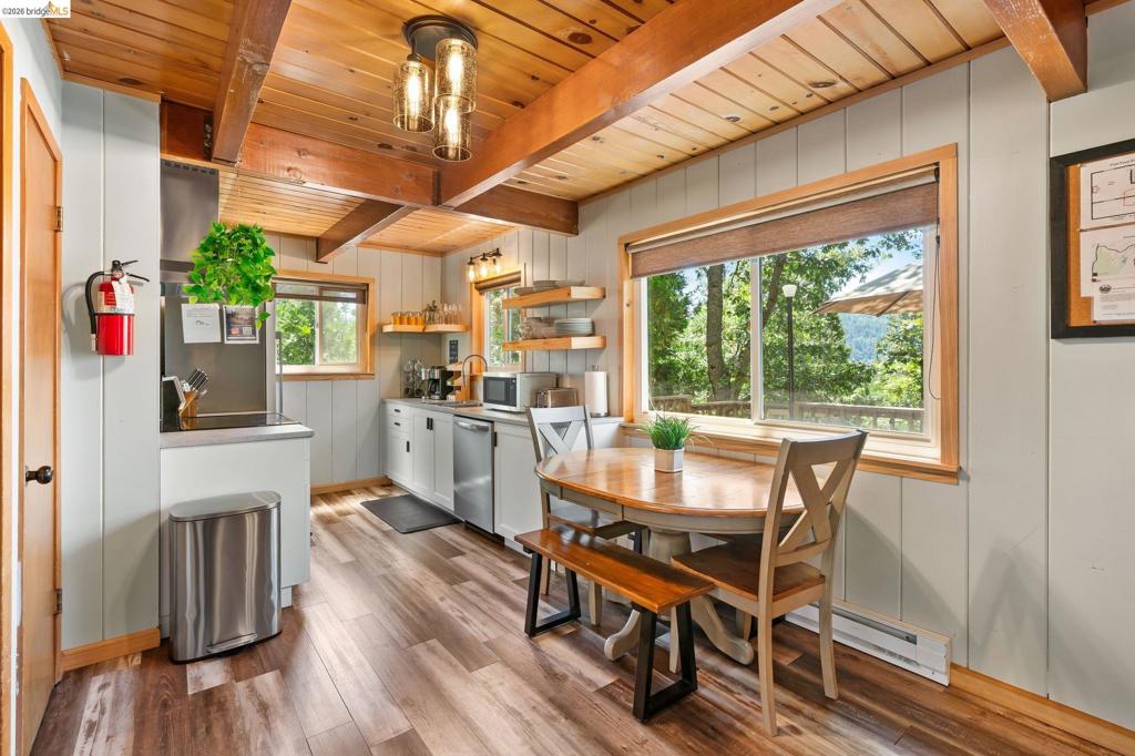 20708 Hekeke Lane Property Photo 16