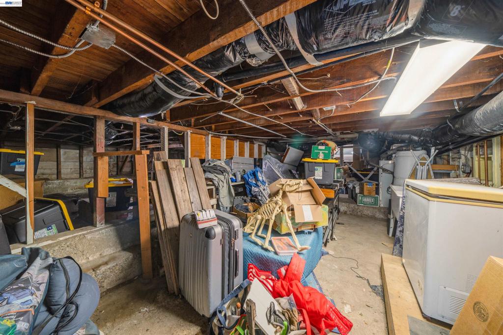 3229 Macarthur Blvd Property Photo 25