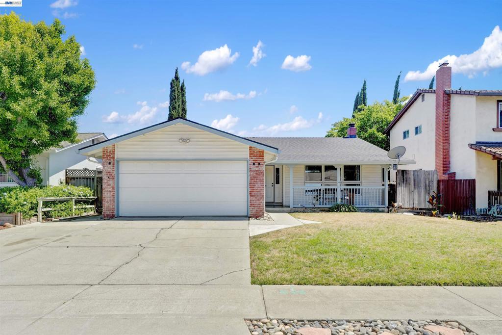 380 Springpark Cir Property Photo 1