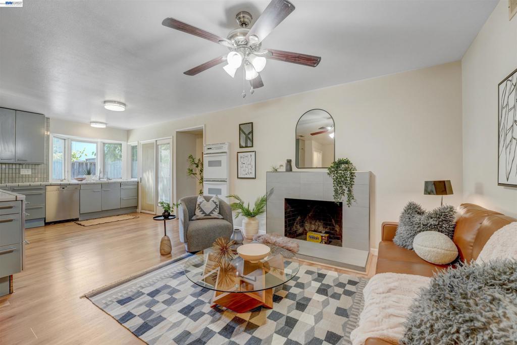 380 Springpark Cir Property Photo 12