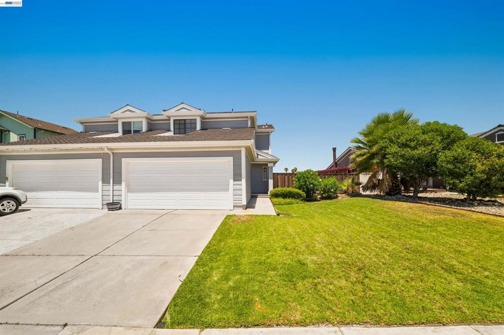 5585 Marlin Dr Property Photo 3