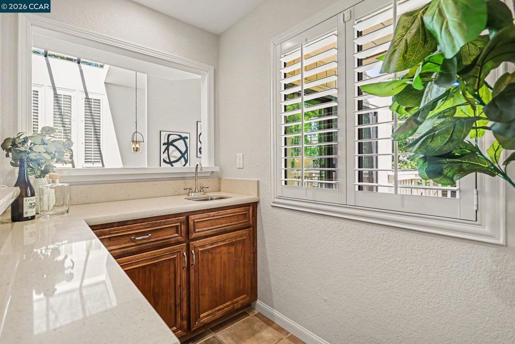 1827 Lamplight Court Property Photo 8