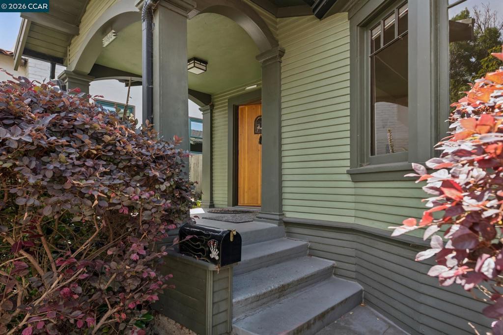 1242 Hopkins St. Property Photo 6