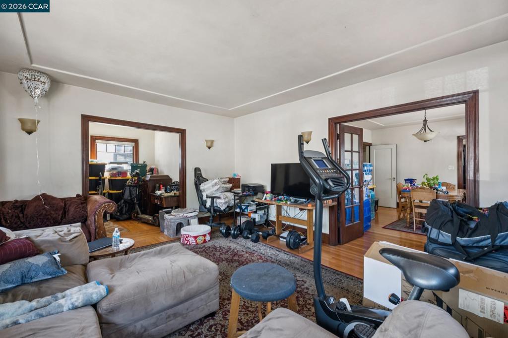 1242 Hopkins St. Property Photo 13