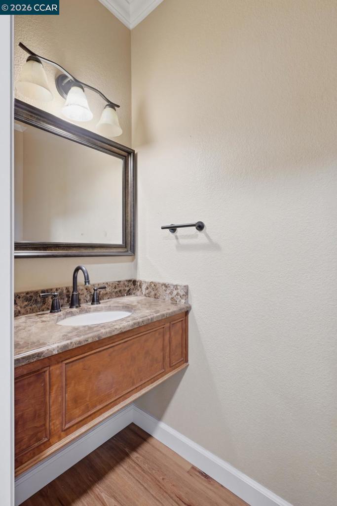 454 Bristol Ct Property Photo 26