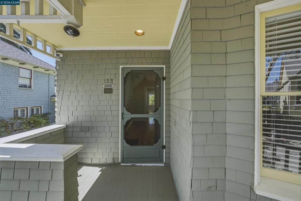 133 Pinole St Property Photo 4