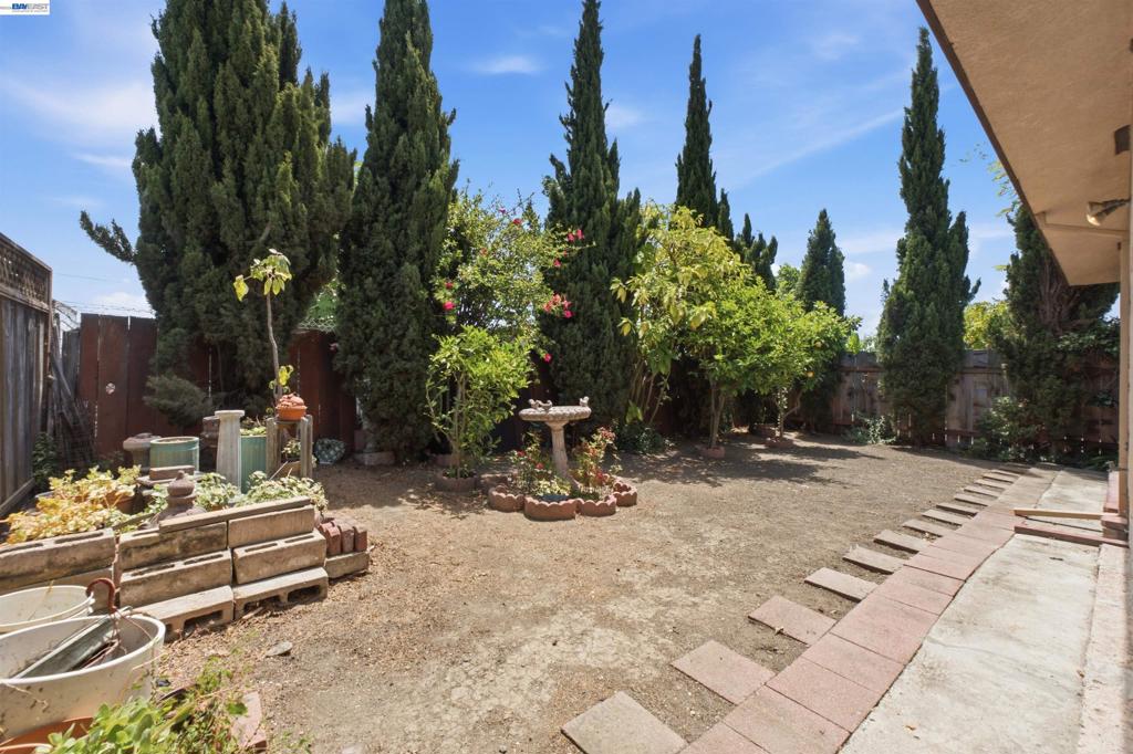 1478 Plaza Dr Property Photo 25