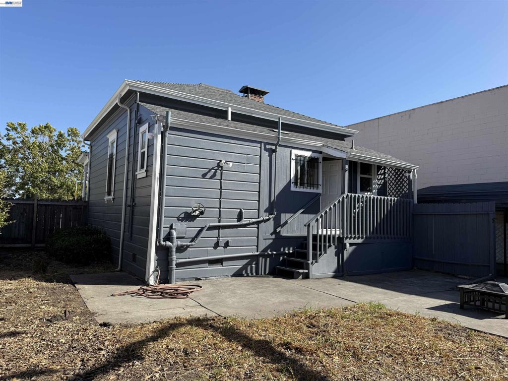 550 Marina Blvd Property Photo 24