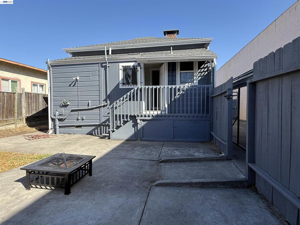 550 Marina Blvd Property Photo 26