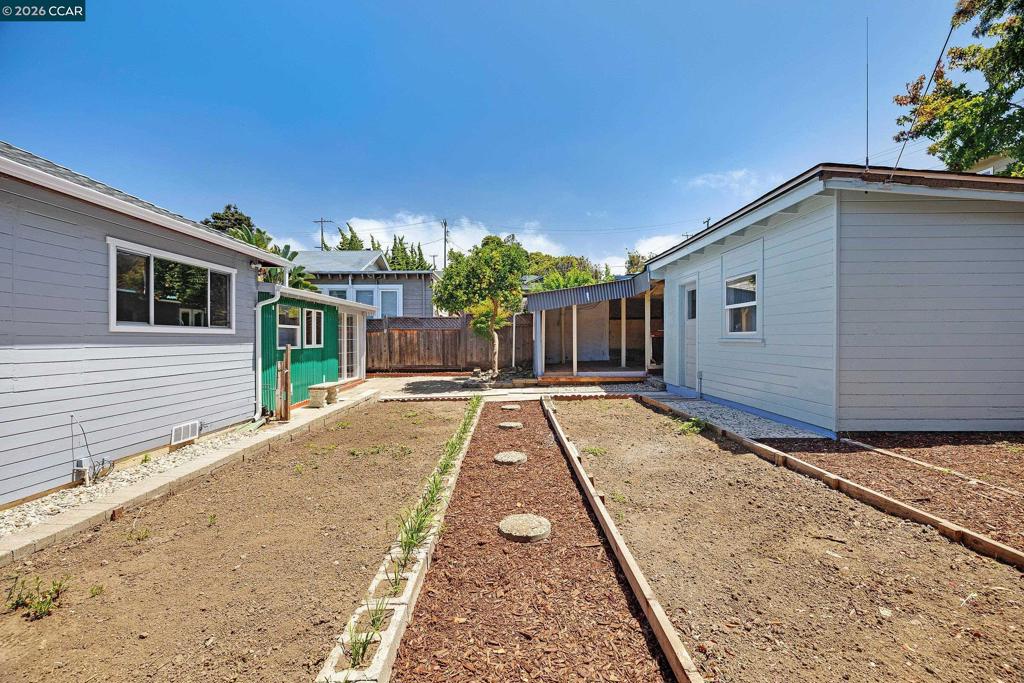 5512 Santa Cruz Ave Property Photo 26