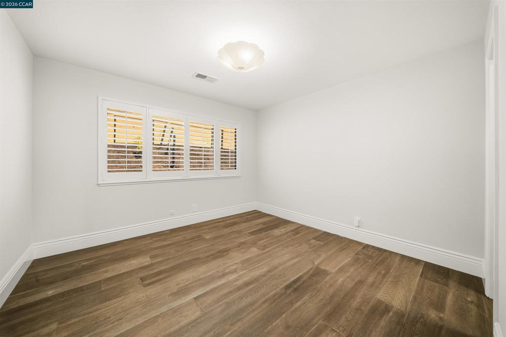 330 Twin Peaks Ln Property Photo 29
