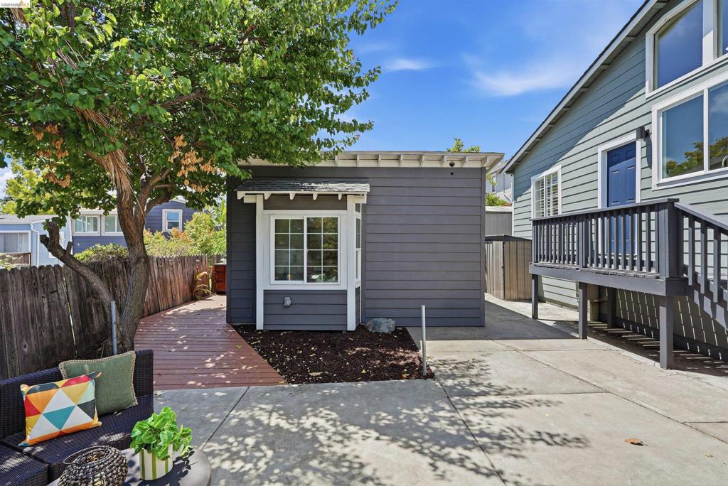3214 Stuart St Property Photo 25