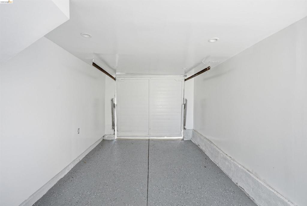 3214 Stuart St Property Photo 32