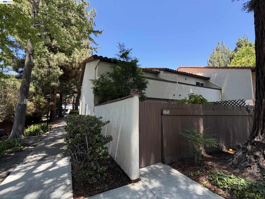2060 Briscoe Terrace