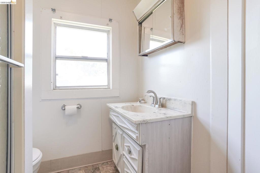 811 E 6th Street Property Photo 17