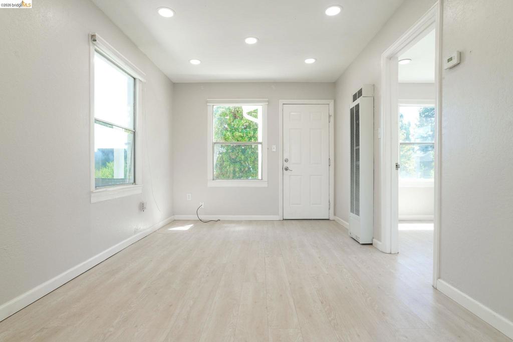 811 E 6th Street Property Photo 34