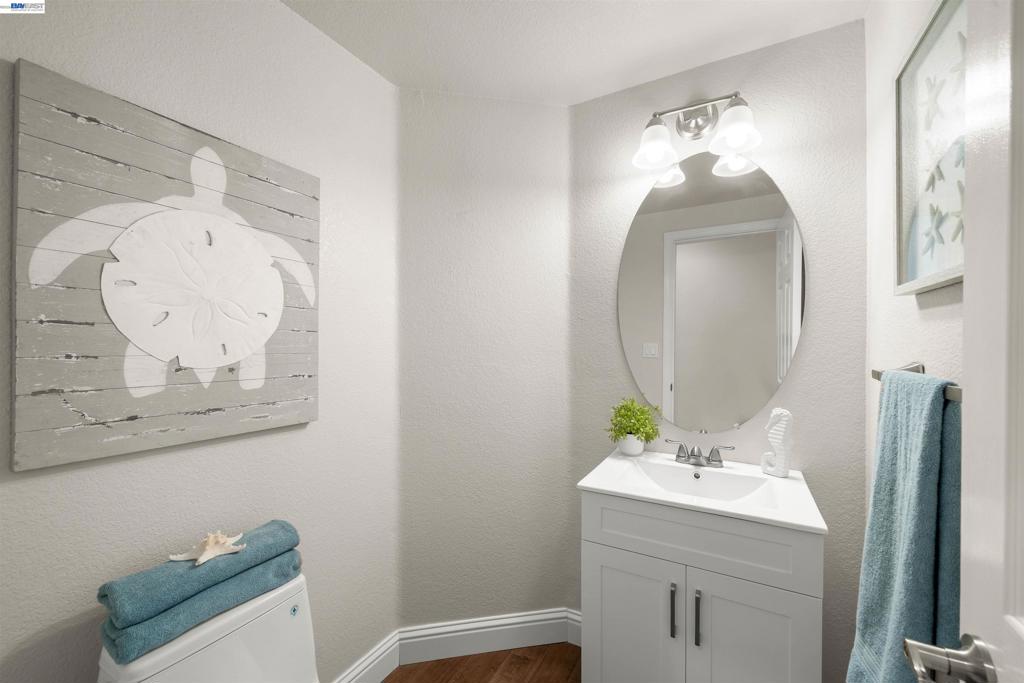 1024 Belleterre Dr Property Photo 25
