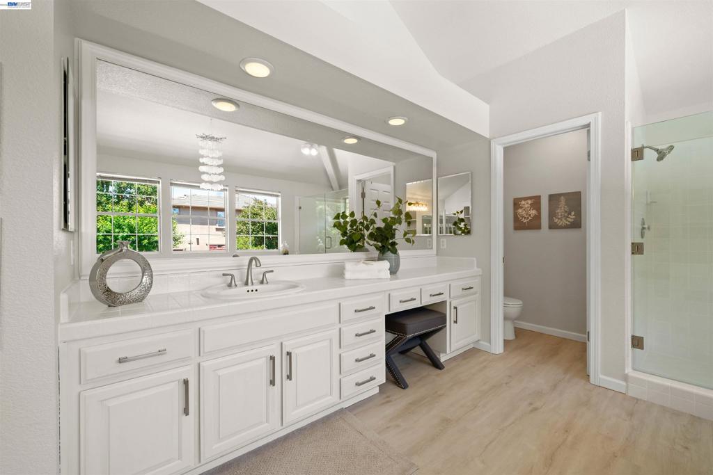 1024 Belleterre Dr Property Photo 30