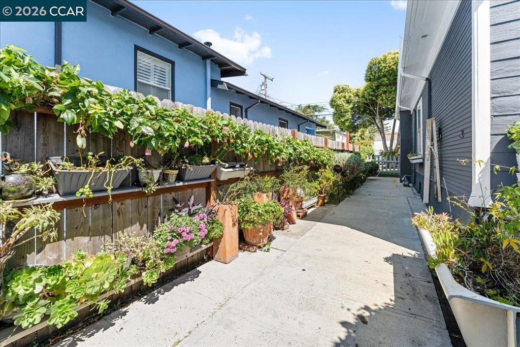 1538 Russell St Property Photo 41