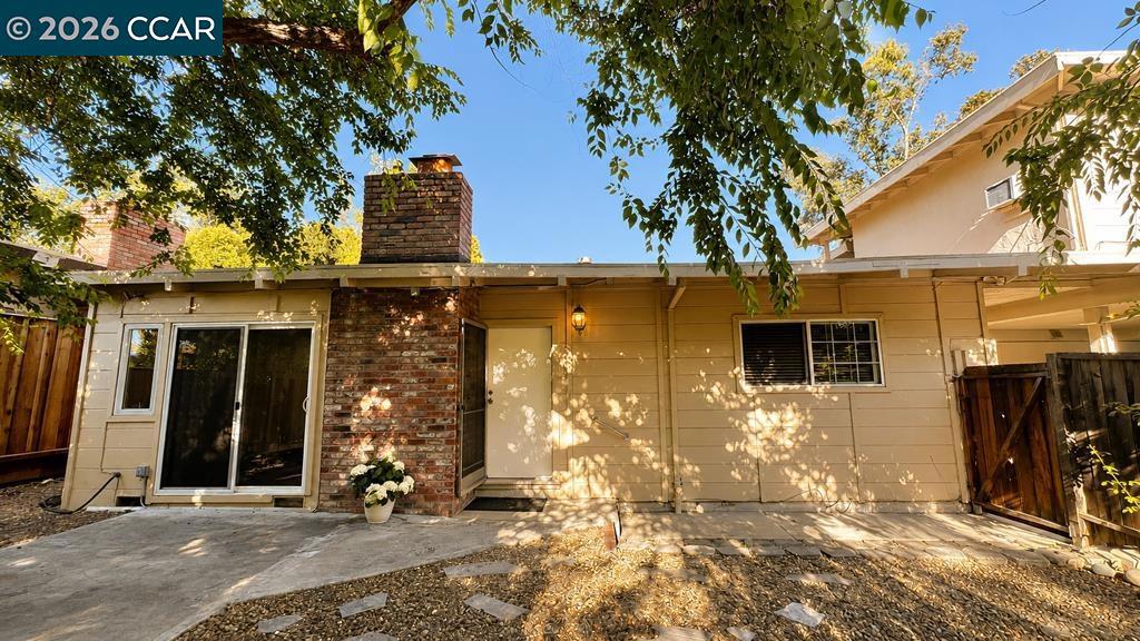 1594 Morgan Ln.