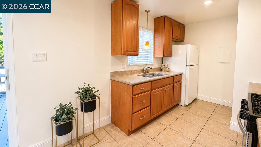 1594 Morgan Ln. Property Photo 11