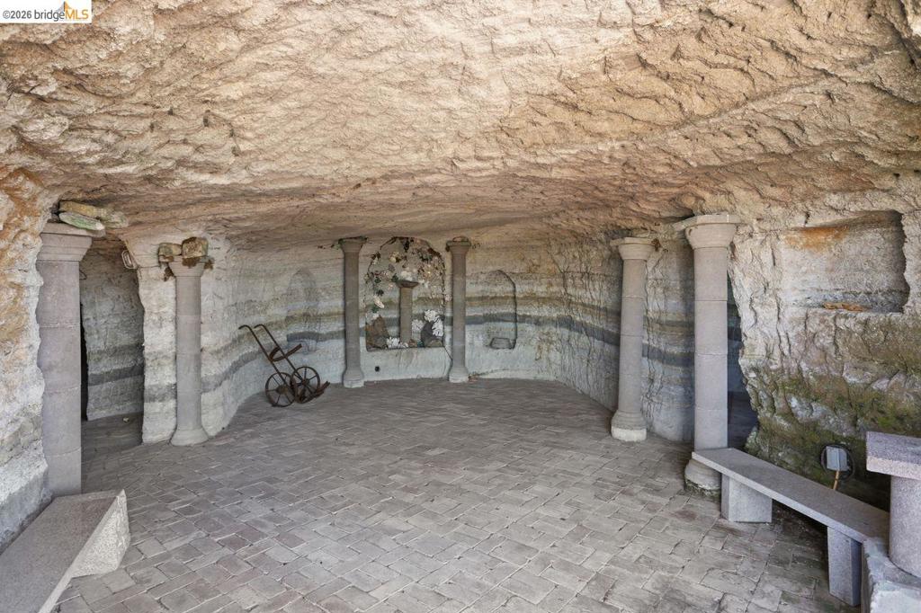 41141005 Property Photo 13