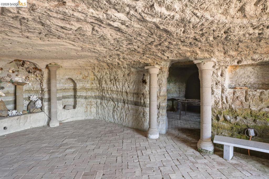 41141005 Property Photo 15