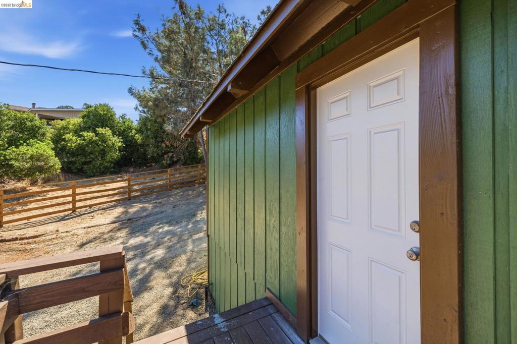 13575 Colina Way Property Photo 5